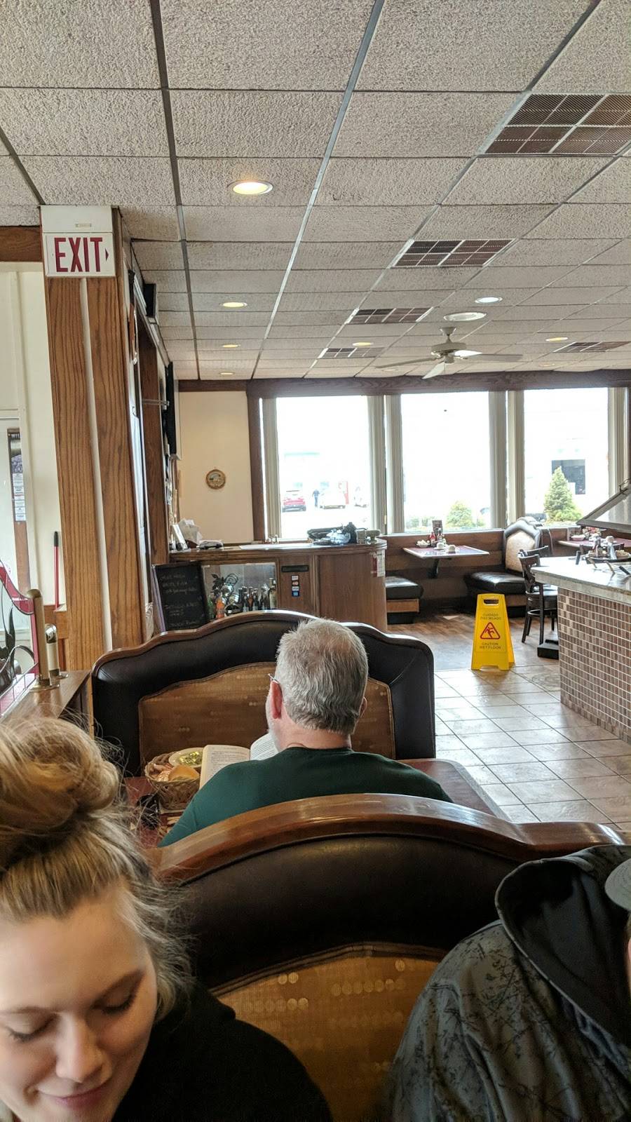 Chick-A-Dee Restaurant | restaurant | 390 W Baltimore St, Wilmington, IL 60481, USA | 8154762897 OR +1 815-476-2897