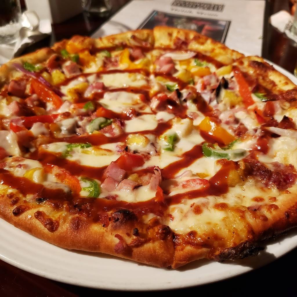 Wrought Iron Grill | restaurant | 317 S Elm St #201, Owosso, MI 48867, USA | 9894729025 OR +1 989-472-9025