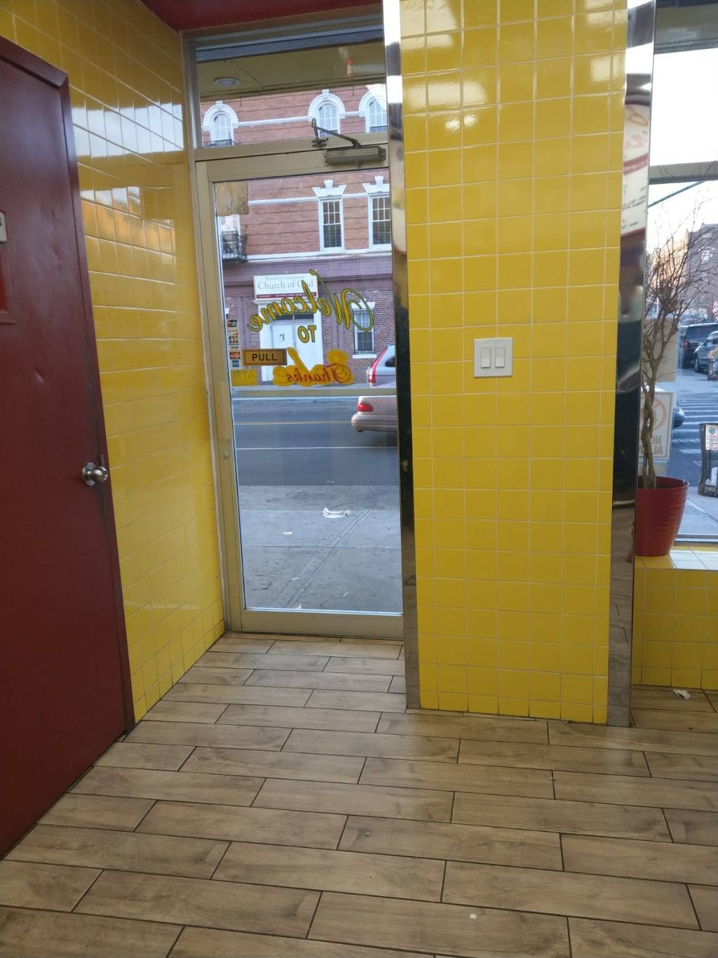 Bebe Fritay | restaurant | 826 Rogers Ave, Brooklyn, NY 11226, USA | 7186761636 OR +1 718-676-1636