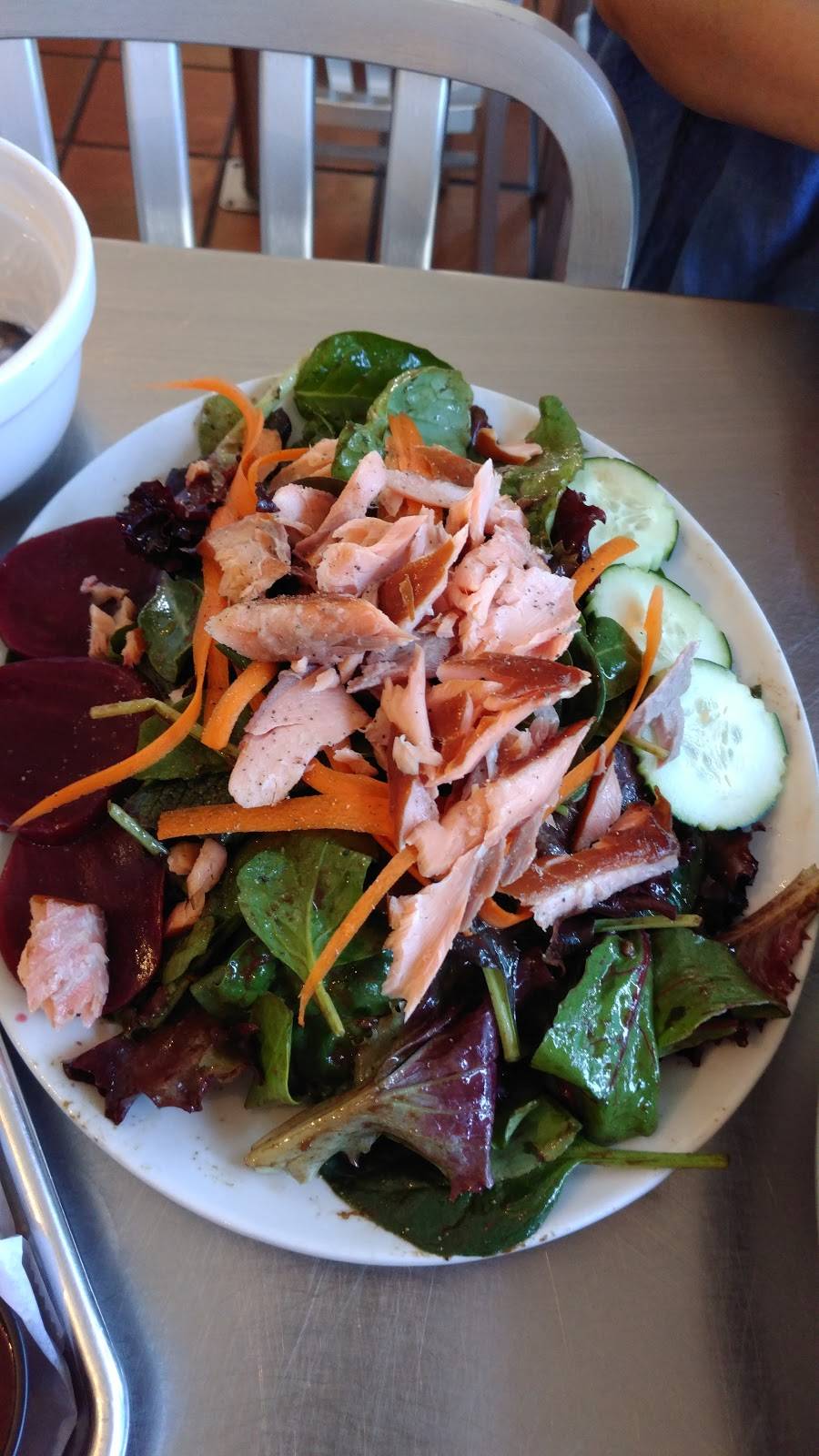 Santa Rosa Seafood Raw Bar and Grill | meal takeaway | 958 Santa Rosa Ave, Santa Rosa, CA 95404, USA | 7075793474 OR +1 707-579-3474