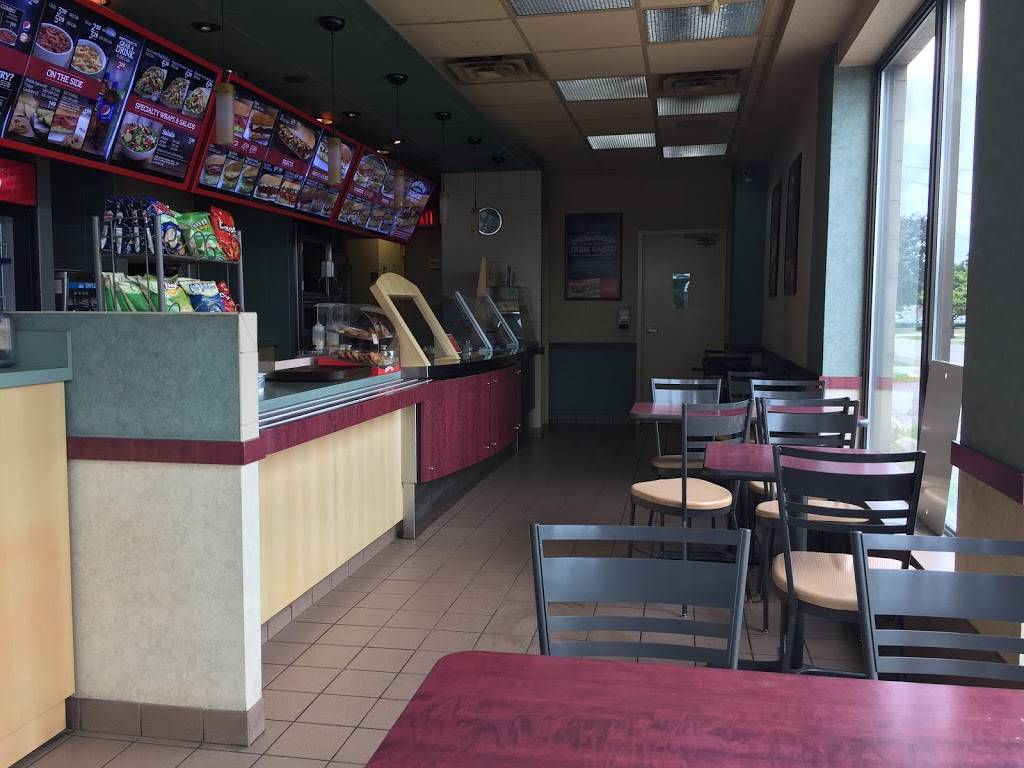 Mr.Sub | restaurant | 702 The Queensway, Etobicoke, ON M8Y 1K9, Canada | 4162590702 OR +1 416-259-0702