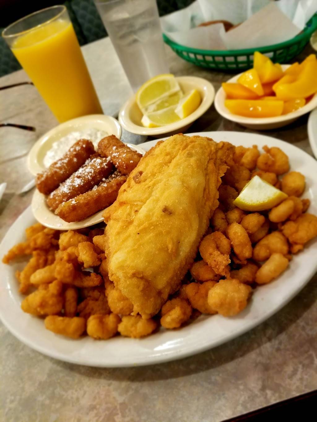 Skyland Family Restaurant | restaurant | A, 2862, 4544 South Blvd, Charlotte, NC 28209, USA | 7045226522 OR +1 704-522-6522