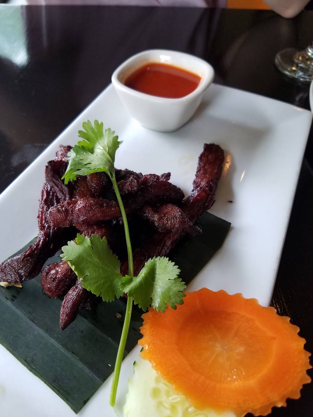 Mai Thai Restaurant Old Town | restaurant | 6 King St, Alexandria, VA 22314, USA | 7035480600 OR +1 703-548-0600