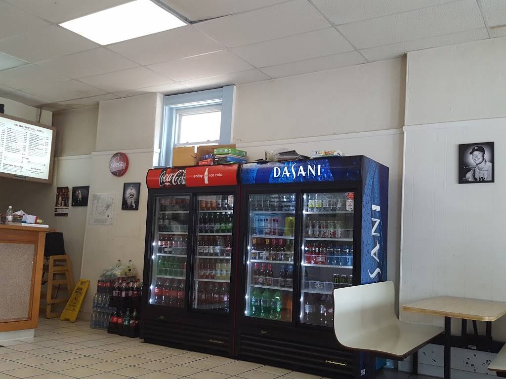 Lazers Pizza & Roast Beef | restaurant | 41 E Main St, Ware, MA 01082, USA | 4139673181 OR +1 413-967-3181