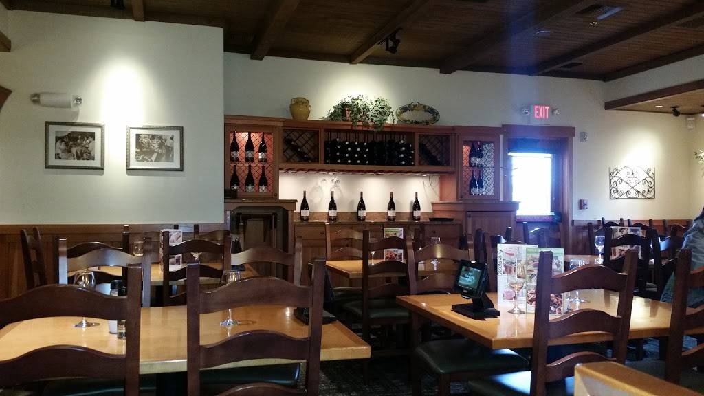 Olive Garden Italian Restaurant | meal takeaway | Columbia Crossing Shopping Center, 16405 SE Mill Plain Blvd, Vancouver, WA 98684, USA | 3602564051 OR +1 360-256-4051