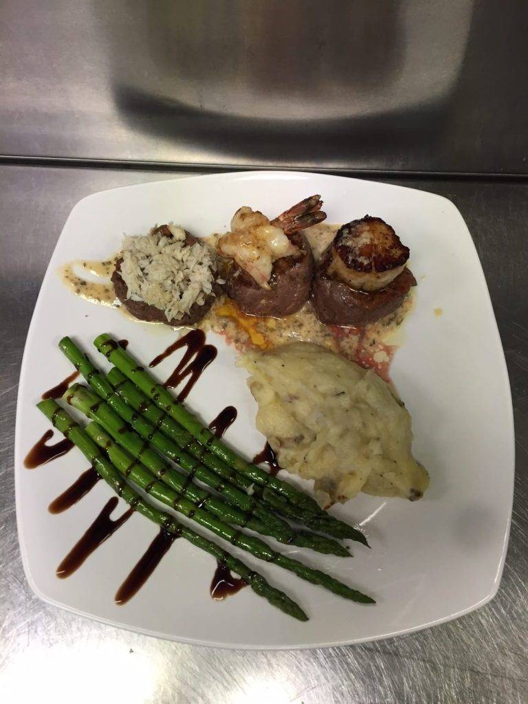 Zacharys Grill | restaurant | 13415 S Ridgeland Ave, Palos Heights, IL 60463, USA | 7083858814 OR +1 708-385-8814