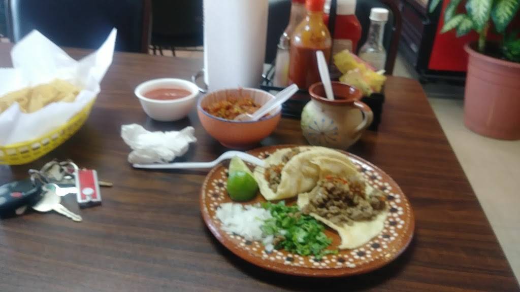 Taqueria’s Rojas | restaurant | 1328 N Jim Miller Rd, Dallas, TX 75217, USA | 4696775843 OR +1 469-677-5843