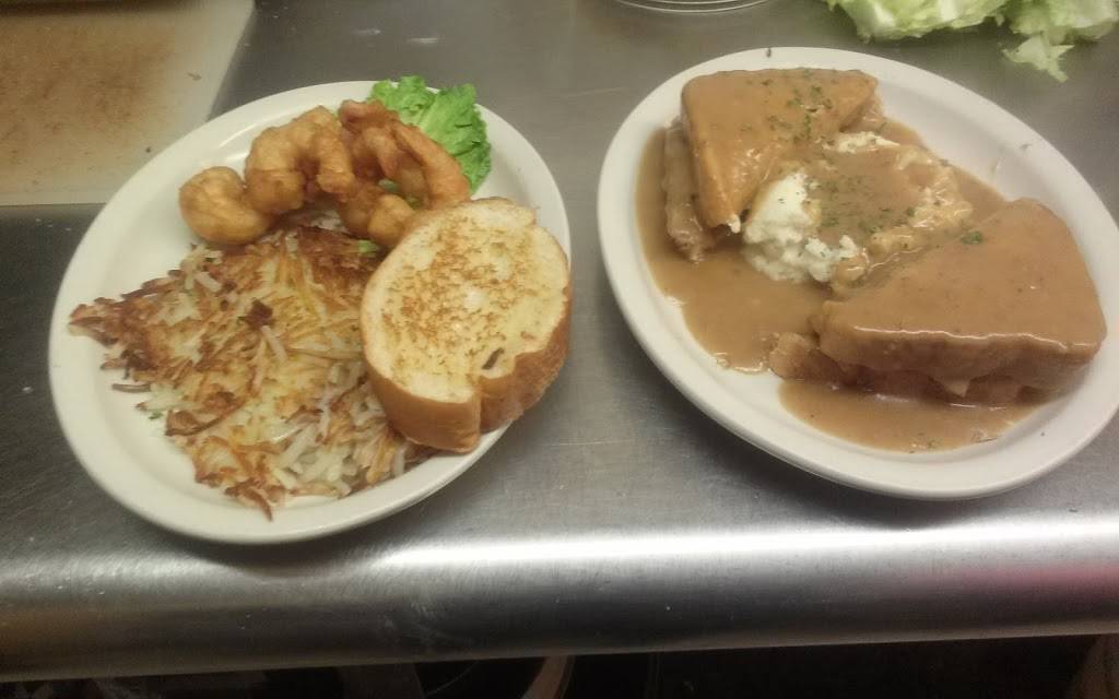 Town & Country Cafe | restaurant | 320 E Belvidere Ave, Kellogg, MN 55945, USA | 5077674593 OR +1 507-767-4593