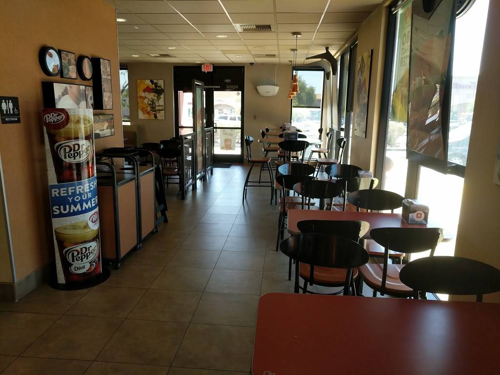 Jack in the Box | restaurant | 42250 Washington St, Indio, CA 92201, USA | 7607722658 OR +1 760-772-2658