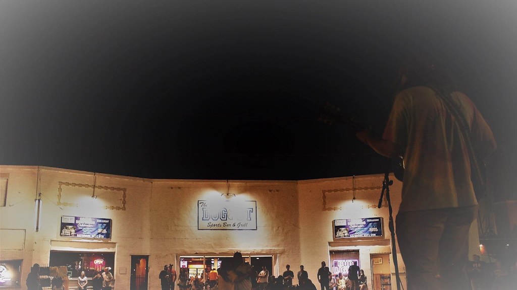 The Dugout Bar & Grill | restaurant | 217 S N Vine St, Monroe City, MO 63456, USA | 5737359774 OR +1 573-735-9774