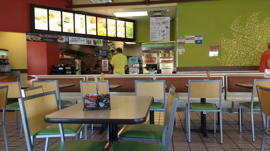 Del Taco | meal takeaway | 2515 N Hollywood Way, Burbank, CA 91505, USA | 8185650534 OR +1 818-565-0534