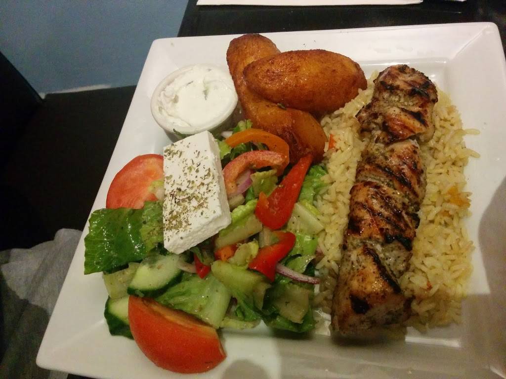 Lorenzo Bar And Grill | restaurant | 911 Richmond Rd, Ottawa, ON K2A 0G8, Canada | 6138205040 OR +1 613-820-5040