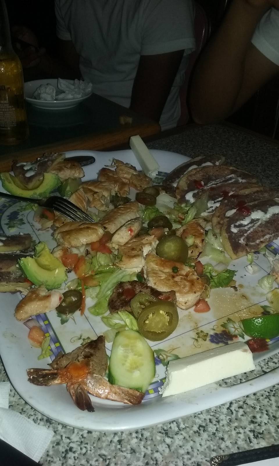 La Hacienda Restaurant | restaurant | 2918, 7037 Brookfield Plaza, Springfield, VA 22150, USA | 7038660205 OR +1 703-866-0205