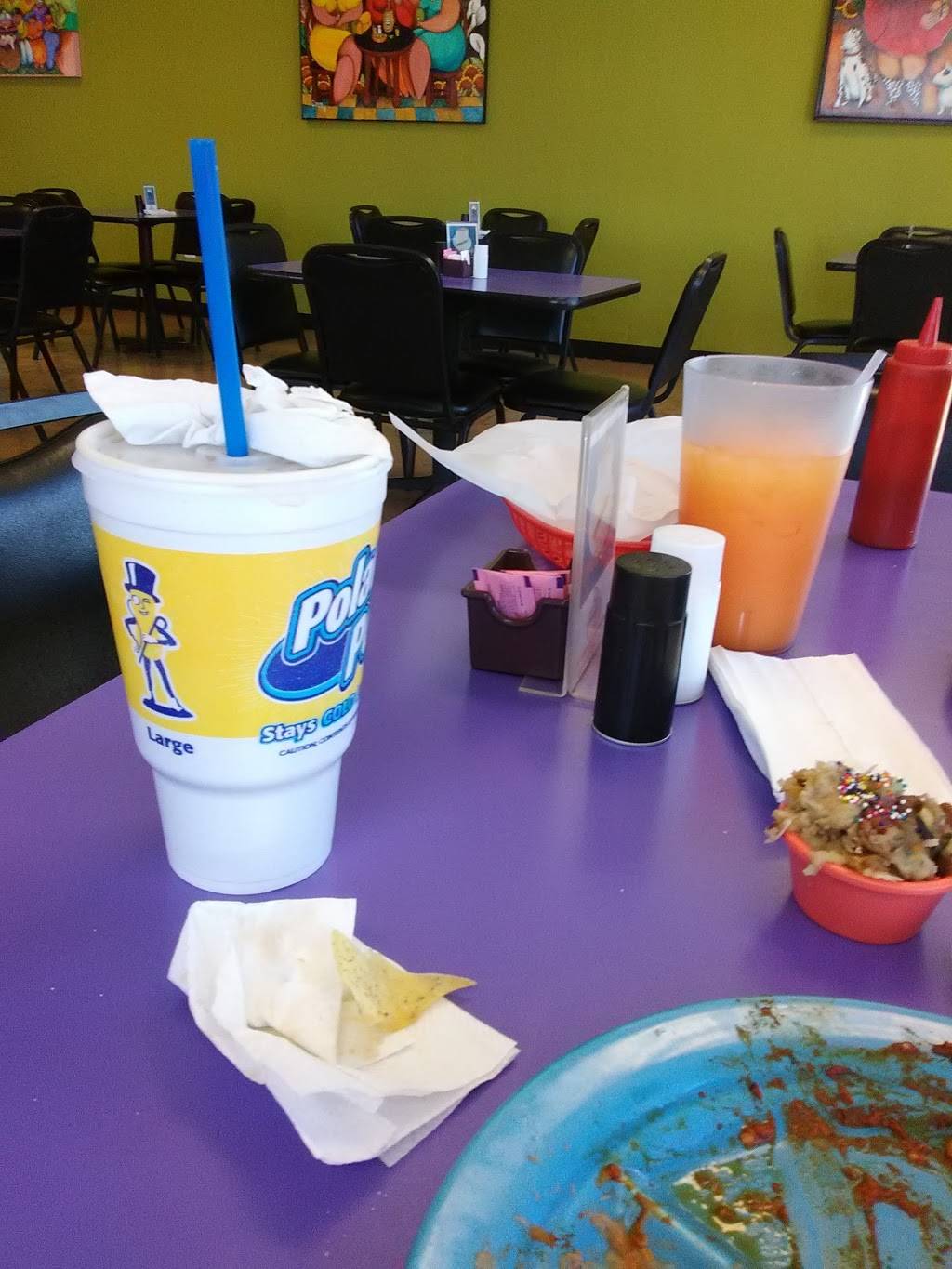 Vics Flautas Y Tortas | restaurant | 201 S Main St, Anthony, TX 79821, USA | 9158862778 OR +1 915-886-2778