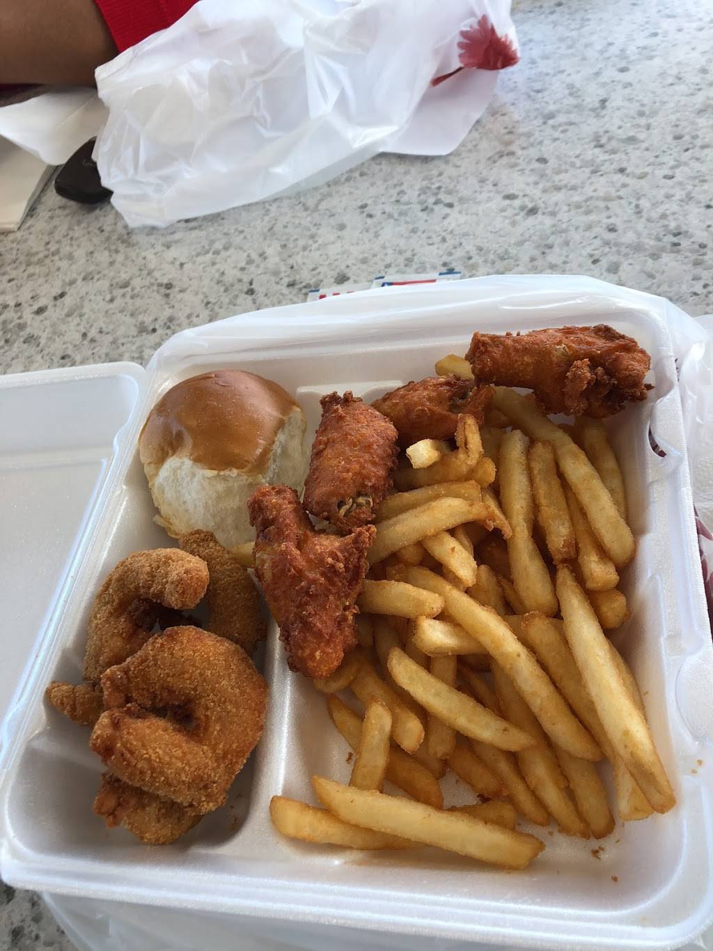 Lawrences Fish & Shrimp | restaurant | 3242 W 87th St, Chicago, IL 60652, USA | 3127965048 OR +1 312-796-5048