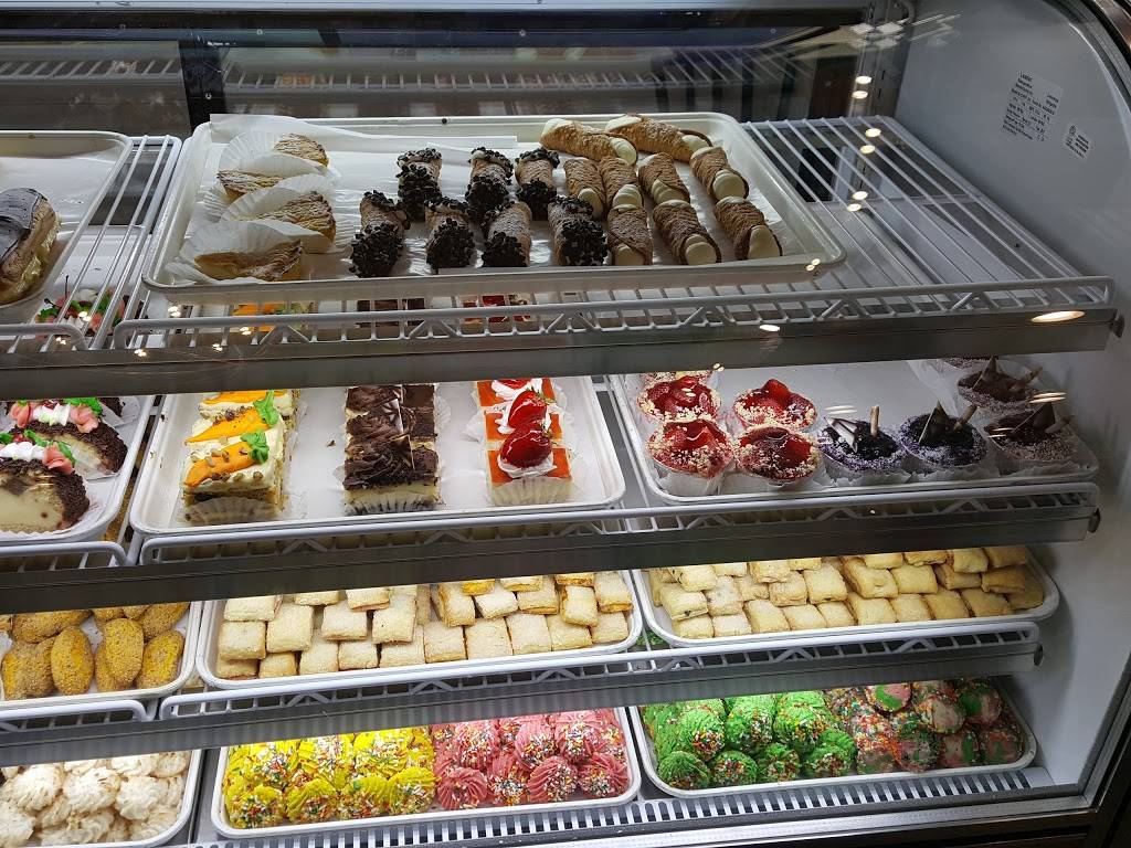 Cerras Market | restaurant | 142 Broadway, Saugus, MA 01906, USA | 7816663929 OR +1 781-666-3929