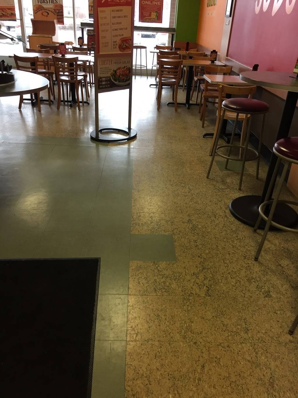 Quiznos | restaurant | 2933 Crooks Rd, Rochester Hills, MI 48309, USA | 2488534268 OR +1 248-853-4268