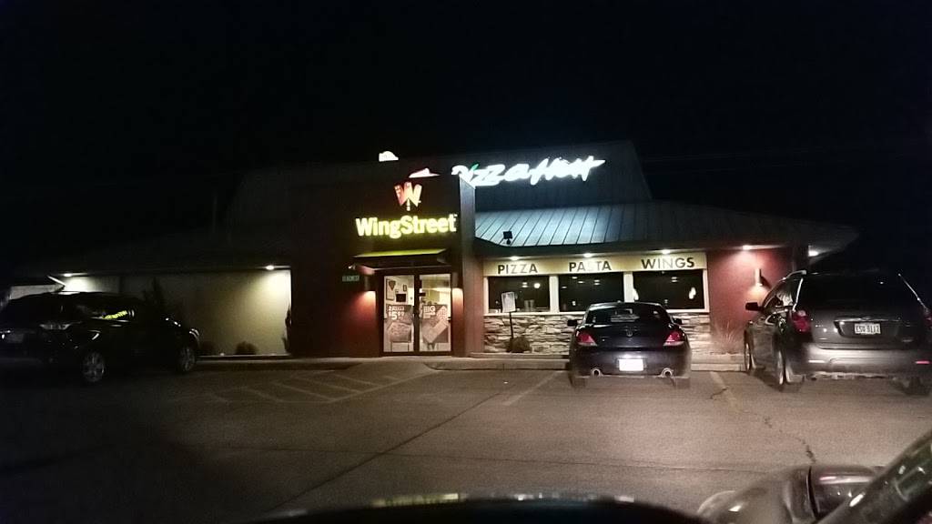 Pizza Hut | restaurant | 12 Acme St, Marietta, OH 45750, USA | 7403737020 OR +1 740-373-7020