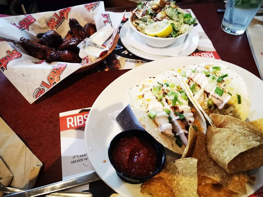 St. Louis Bar & Grill | restaurant | 1911 Lansdowne St W, Peterborough, ON K9K 0C9, Canada | 7057401135 OR +1 705-740-1135