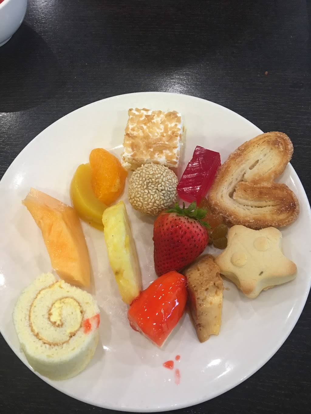 Mikuni Seafood & Sushi Buffet | restaurant | 22901 Hawthorne Blvd, Torrance, CA 90505, USA | 3107915550 OR +1 310-791-5550