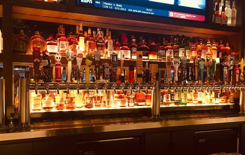 BJs Restaurant & Brewhouse | restaurant | 13003 Campus Pkwy, Noblesville, IN 46060, USA | 3175656500 OR +1 317-565-6500