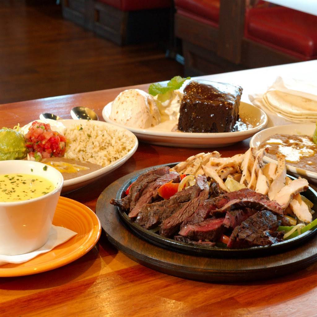 Tiagos Cabo Grille | restaurant | 17711 Frontage Rd, San Antonio, TX 78257, USA | 2108812700 OR +1 210-881-2700