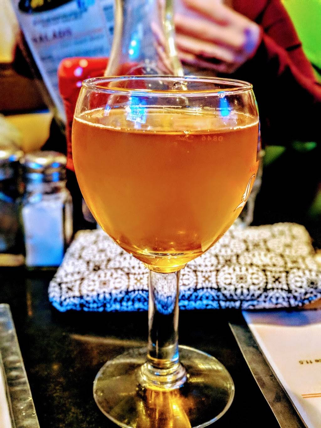 New Wave Cafe | restaurant | 784 S 3rd St, Philadelphia, PA 19147, USA | 2159228484 OR +1 215-922-8484