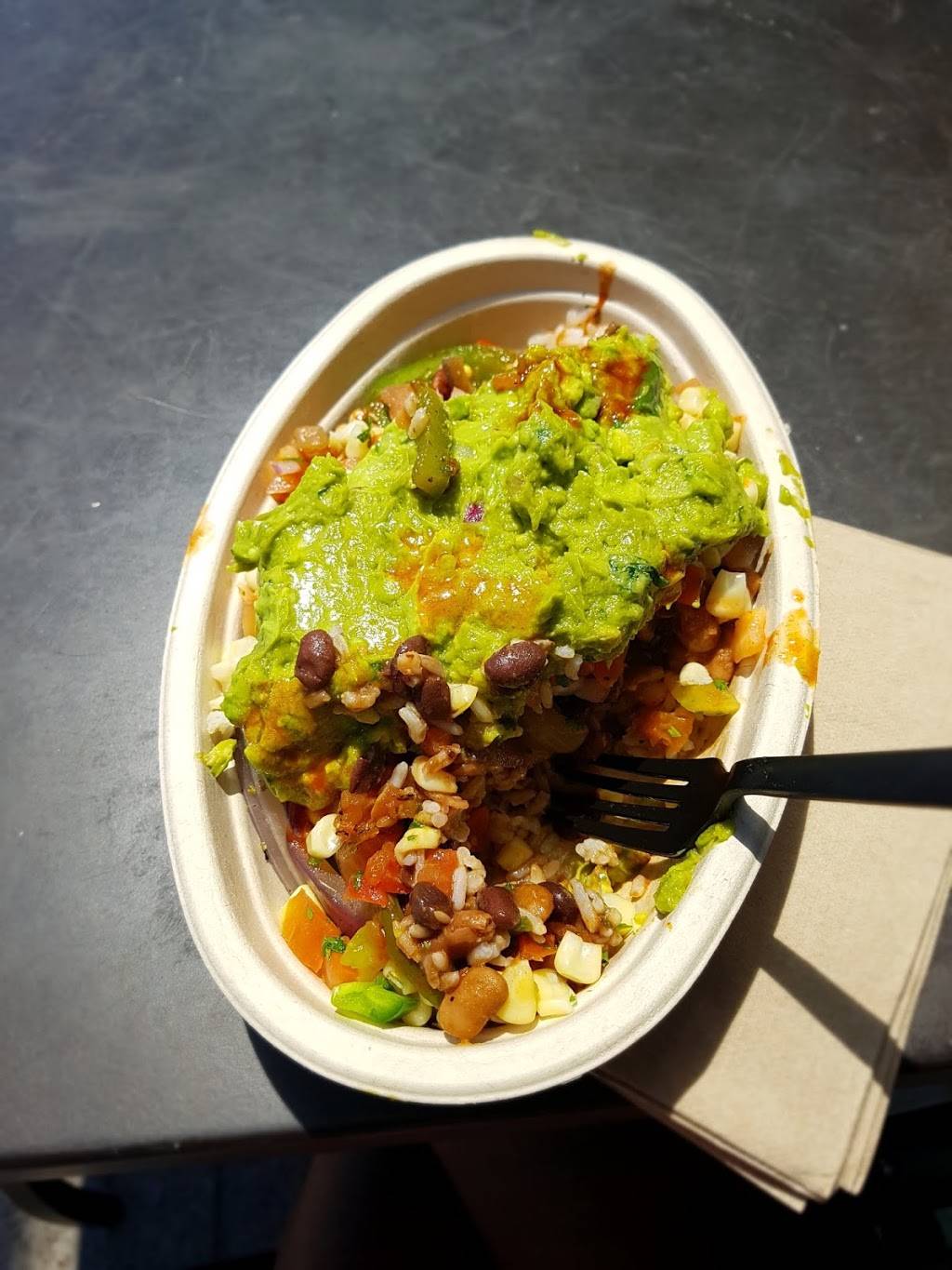 Chipotle Mexican Grill | restaurant | 1072 Don Mills Rd, North York, ON M3C 0H8, Canada | 4163319701 OR +1 416-331-9701