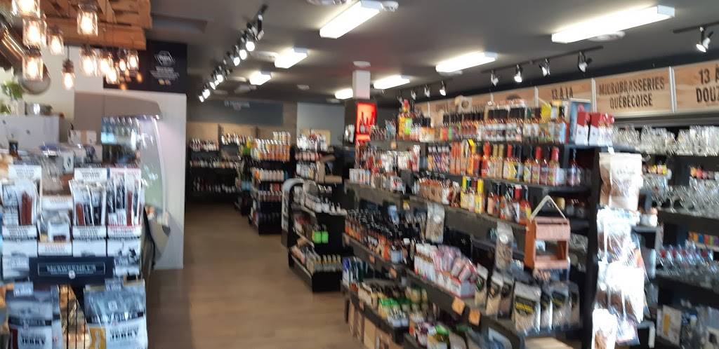Le Monde des Bières | restaurant | 9210 Boulevard de lOrmière, Québec, QC G2B 3K5, Canada | 4189157466 OR +1 418-915-7466