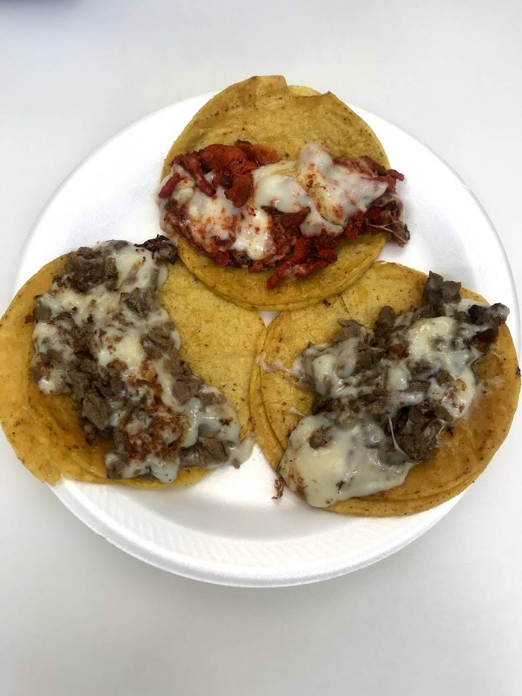 LoLo’s Tacos N More | restaurant | 7703 Decker Dr, Baytown, TX 77520, USA | 8325979689 OR +1 832-597-9689