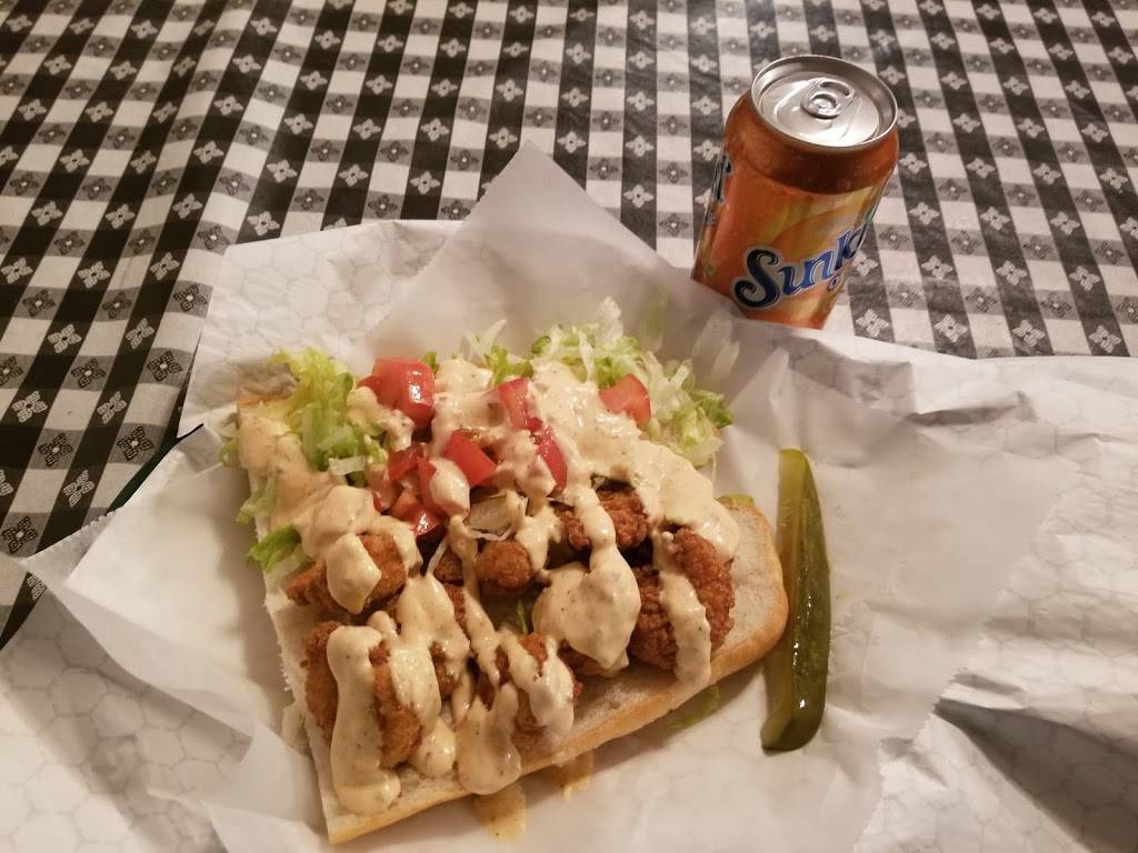 Vinnies Italian Beef & Gyros | restaurant | 3208 Ivanhoe Ave, St. Louis, MO 63139, USA | 3146447007 OR +1 314-644-7007