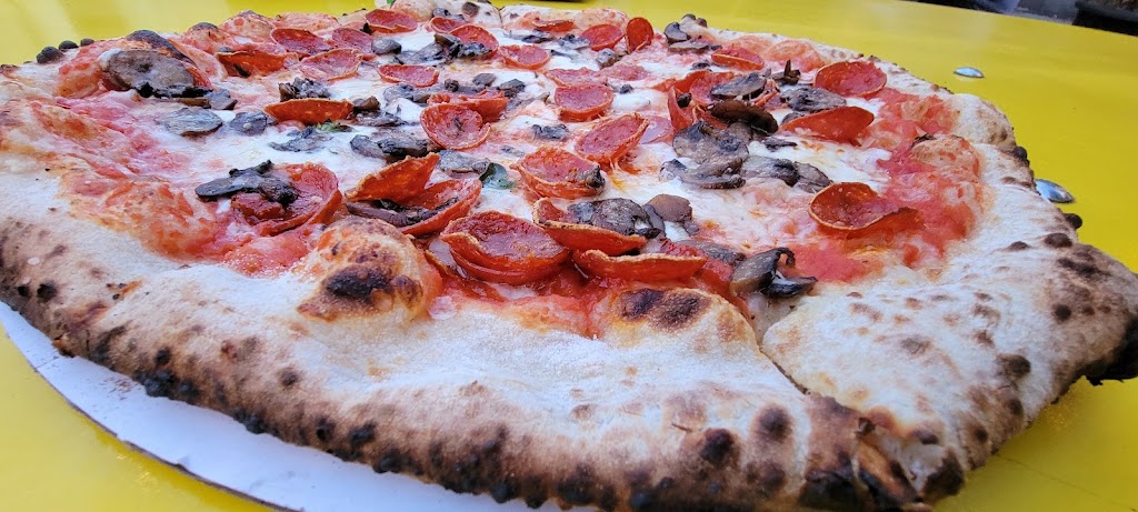 Side Pie | restaurant | 900 E Altadena Dr, Altadena, CA 91001, USA | 7077433743 OR +1 707-743-3743