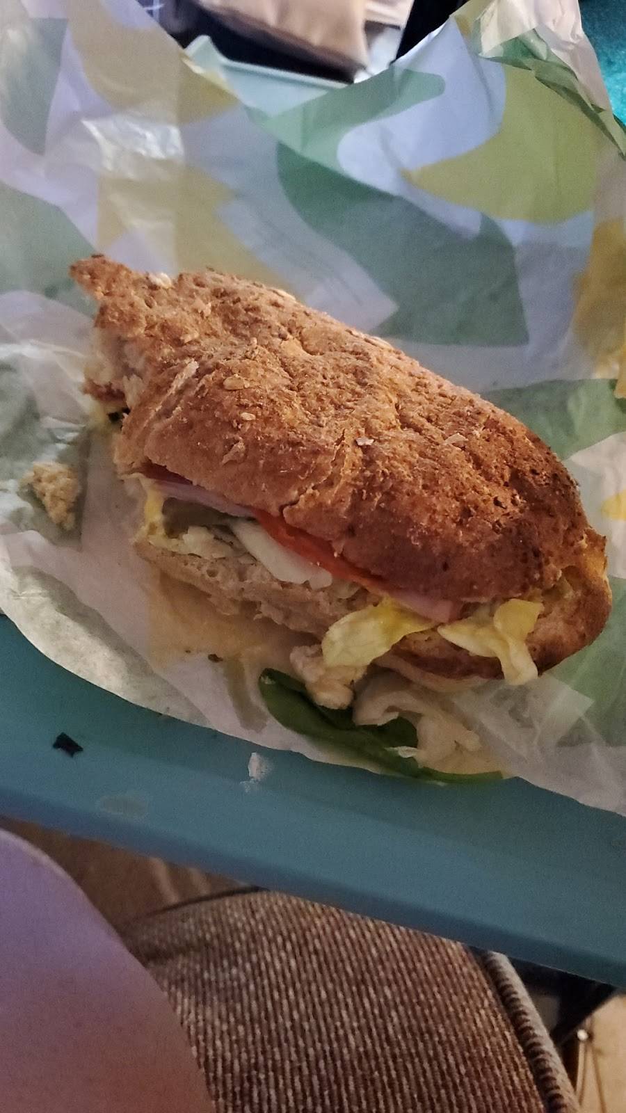 Subway | meal takeaway | 3519 S Maryland Pkwy, Las Vegas, NV 89109, USA | 7027327827 OR +1 702-732-7827