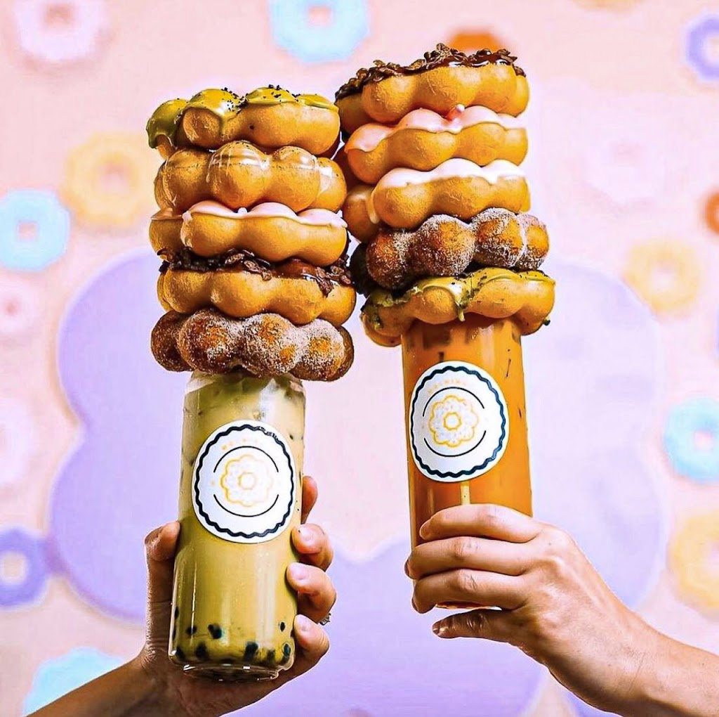 Mochinut - Long Beach | bakery | 1936 N Lakewood Blvd, Long Beach, CA 90815, USA | 5623424440 OR +1 562-342-4440