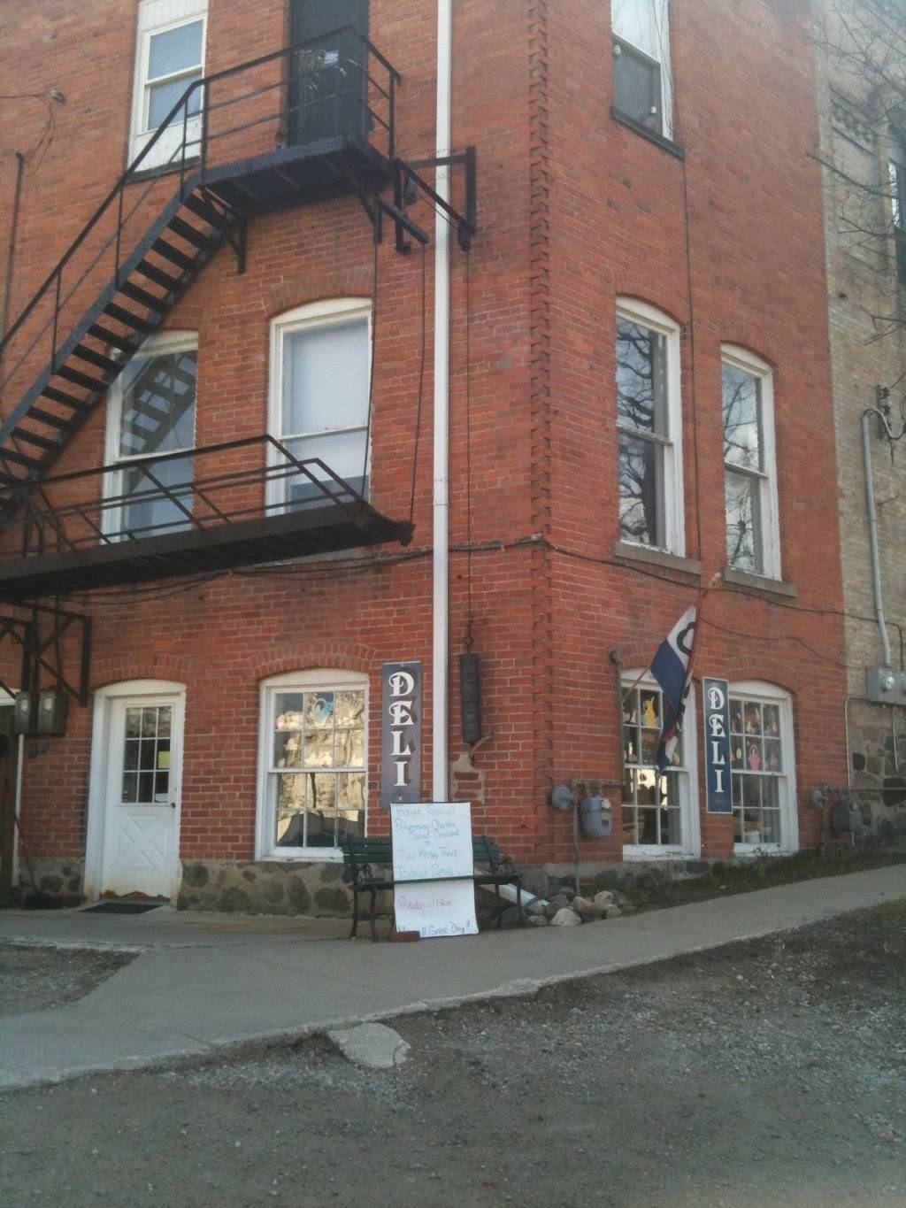 Hillsdale Filling Station | restaurant | 39 N Broad St, Hillsdale, MI 49242, USA | 5174391952 OR +1 517-439-1952