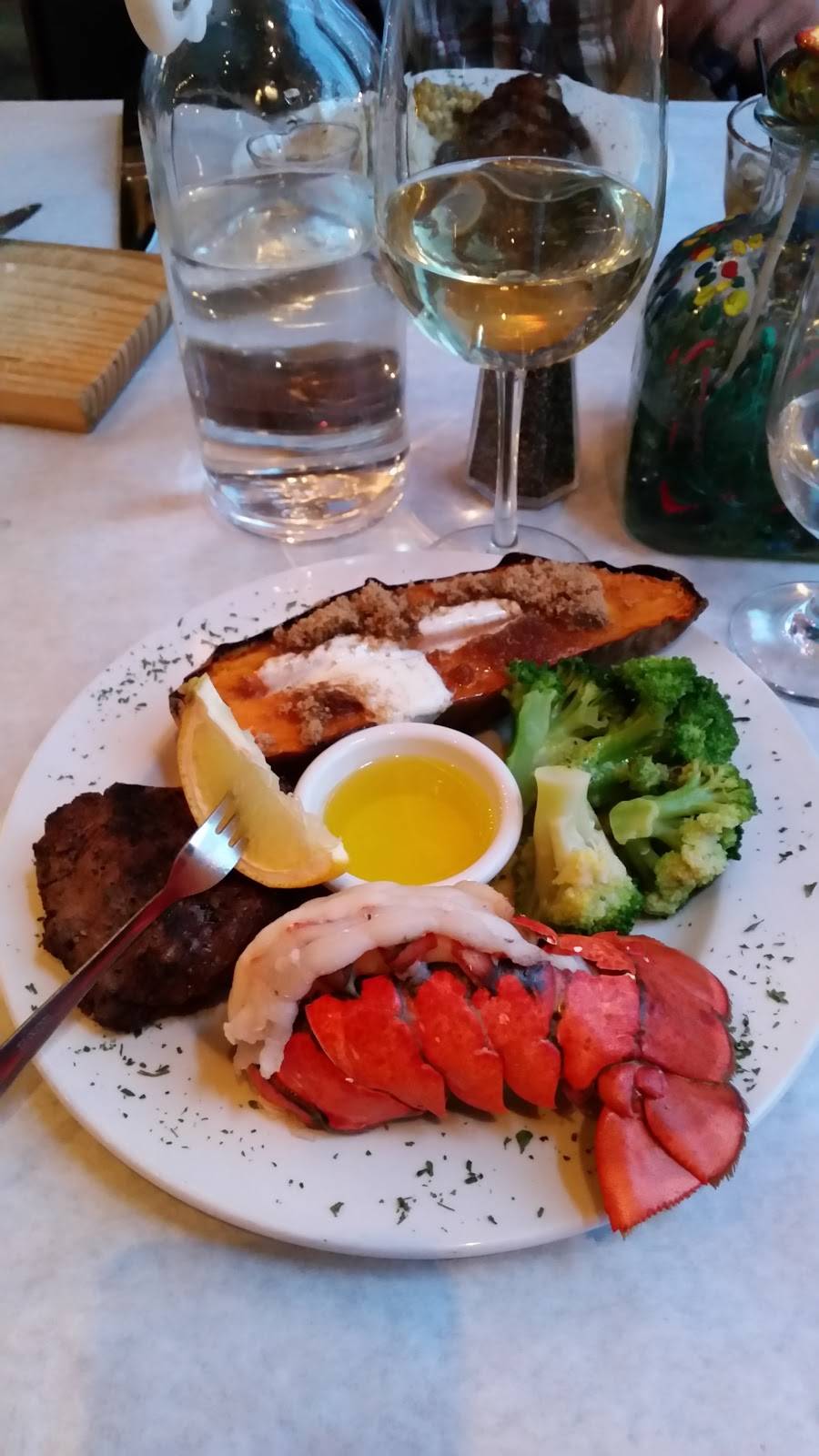 Strip & Tail | restaurant | 78259 US-40, Winter Park, CO 80482, USA | 9703637047 OR +1 970-363-7047