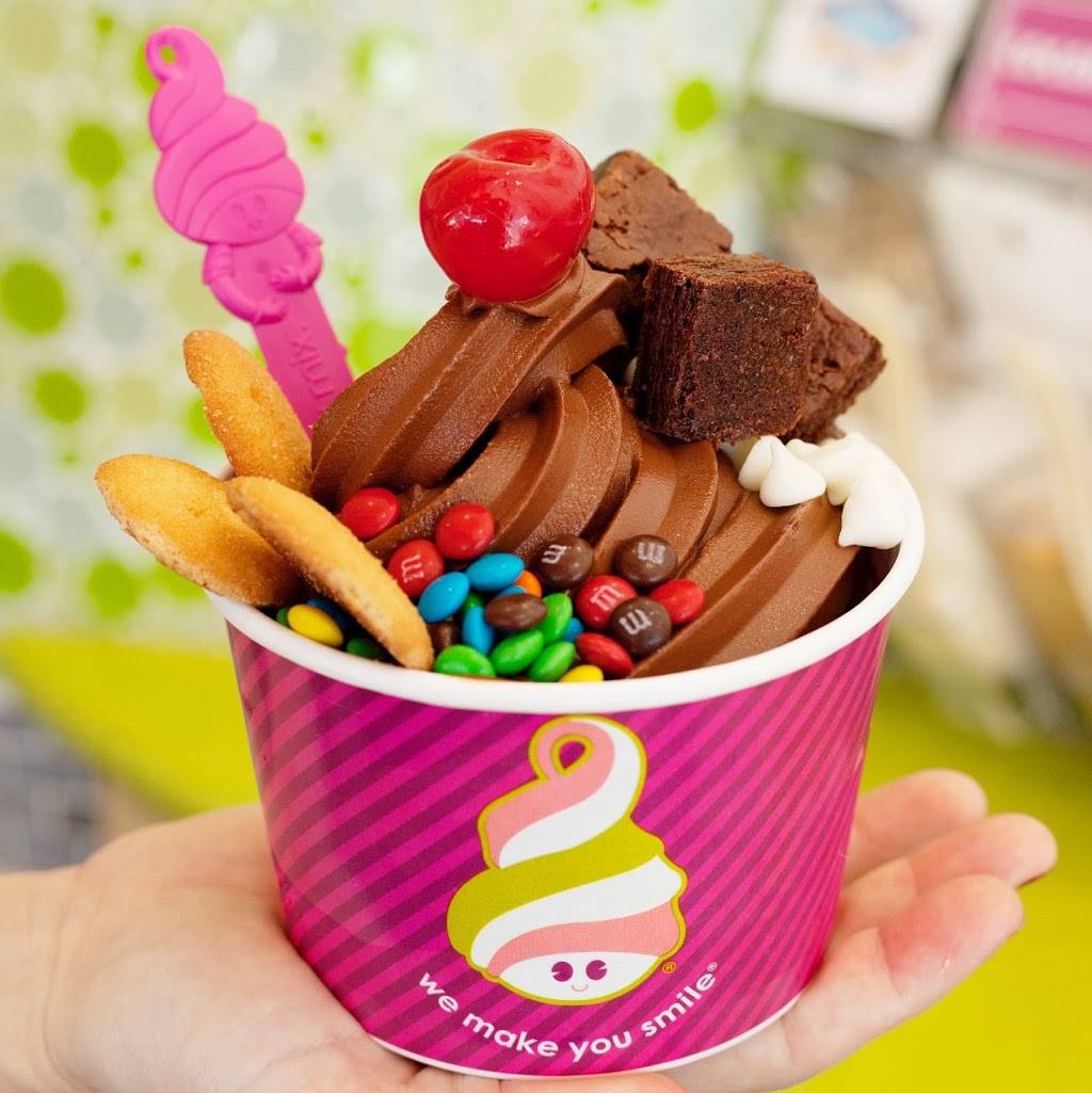 Menchies Frozen Yogurt | bakery | 12719 Main St Ste 410, Hesperia, CA 92345, USA | 7606625777 OR +1 760-662-5777