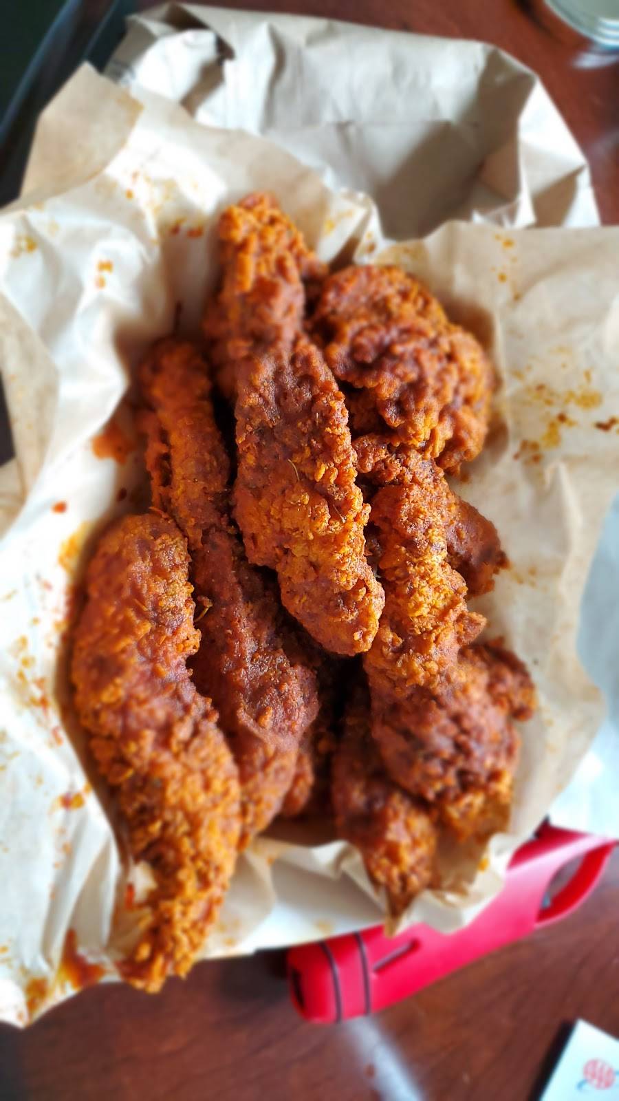 Slow Burn Hot Chicken -East Nashville | restaurant | 726 Mcferrin Ave, Nashville, TN 37206, USA | 6297026815 OR +1 629-702-6815