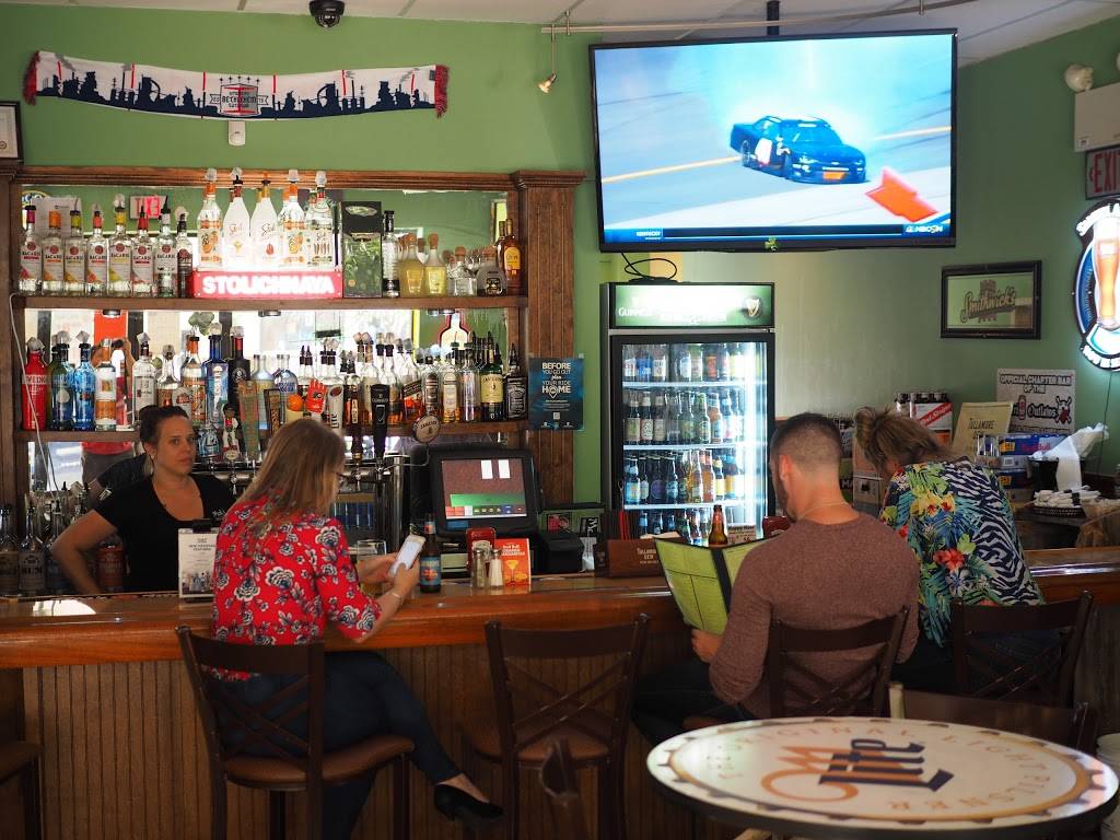 Mollys Irish Grille & Sports Pub | restaurant | 4 E 4th St, Bethlehem, PA 18015, USA | 6108681313 OR +1 610-868-1313