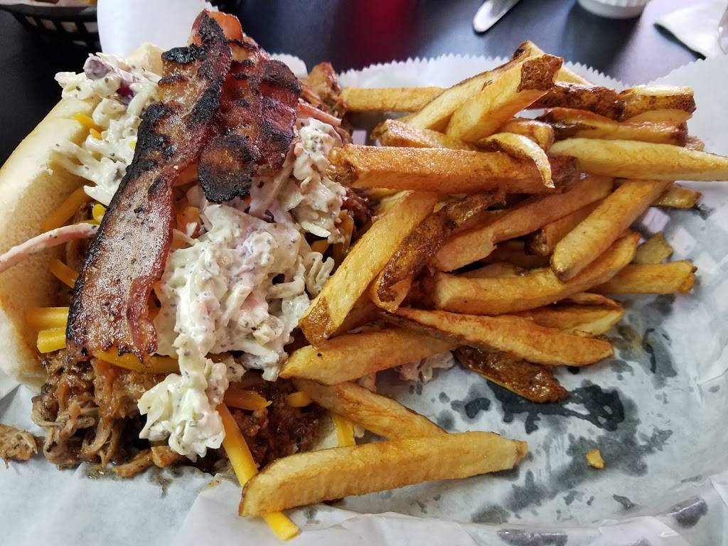 Heres To You Pub & Grub | restaurant | 45 North St, Hillsdale, MI 49242, USA | 5174374002 OR +1 517-437-4002