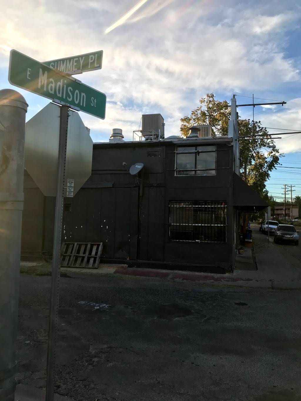 Nigatsu Sushi | restaurant | 60 E Madison St, Nogales, AZ 85621, USA | 5208410955 OR +1 520-841-0955