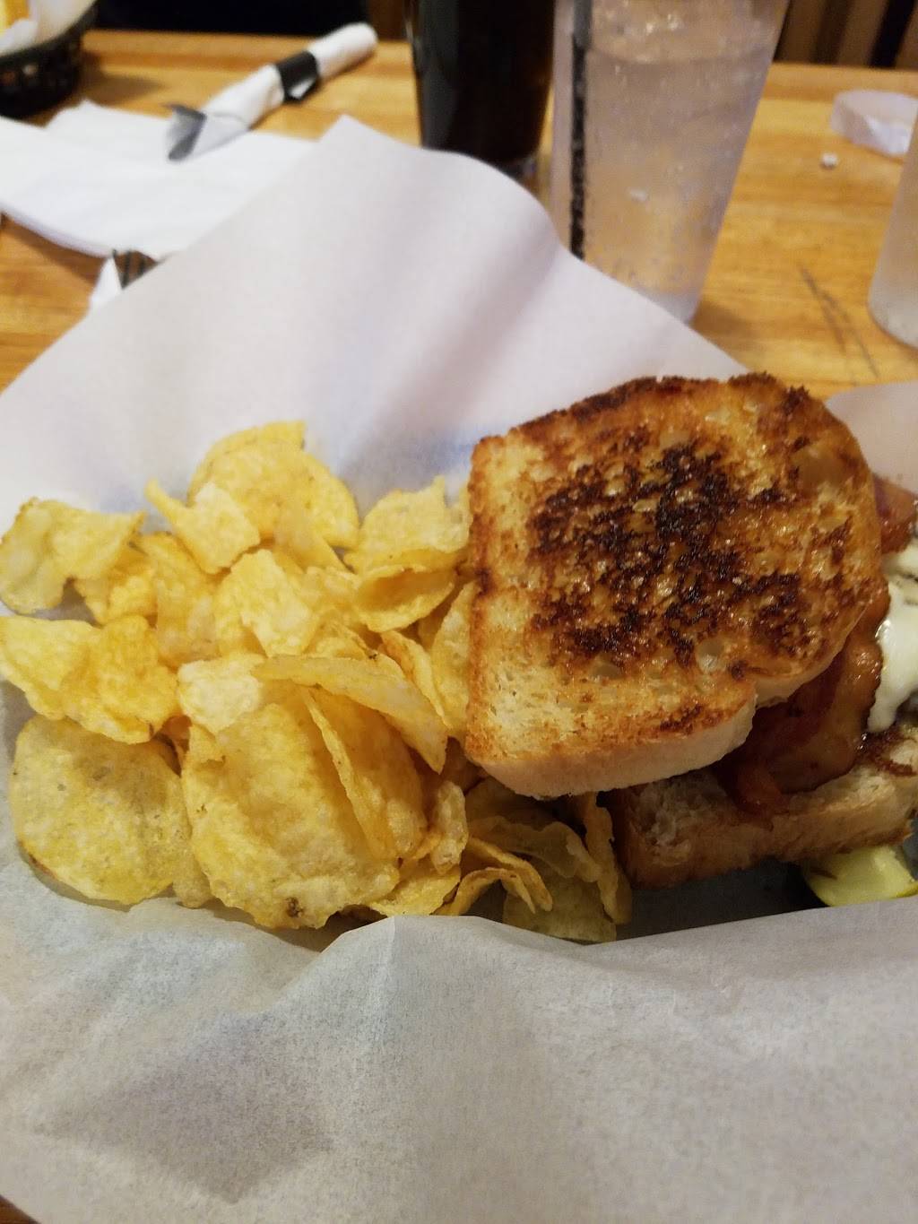 The Plus | restaurant | 208 S Barstow St, Eau Claire, WI 54701, USA | 7158328844 OR +1 715-832-8844