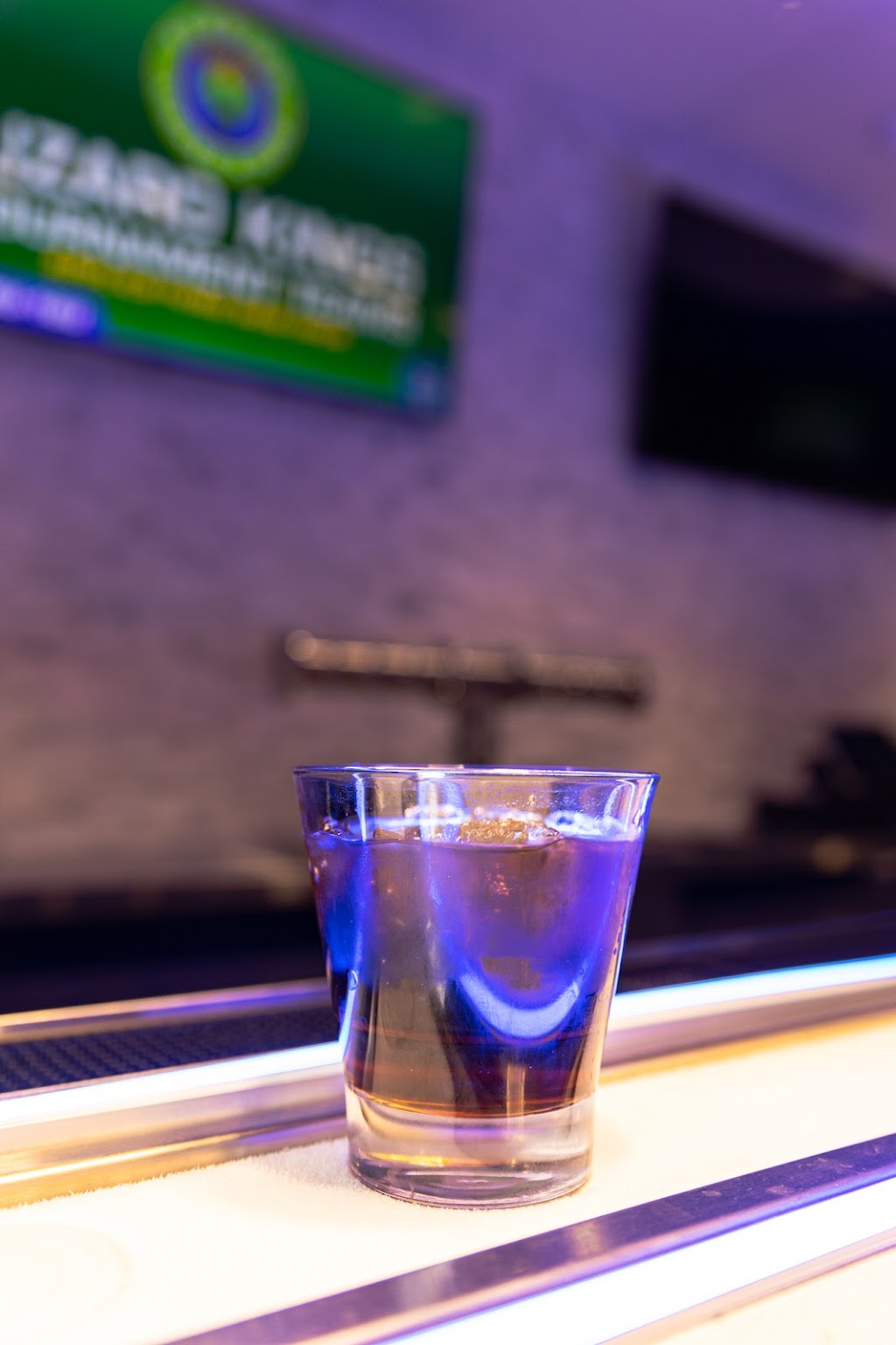 Icebreakers Bar & Grill | restaurant | 3605 Philips Hwy, Jacksonville, FL 32207, USA | 9043993223 OR +1 904-399-3223