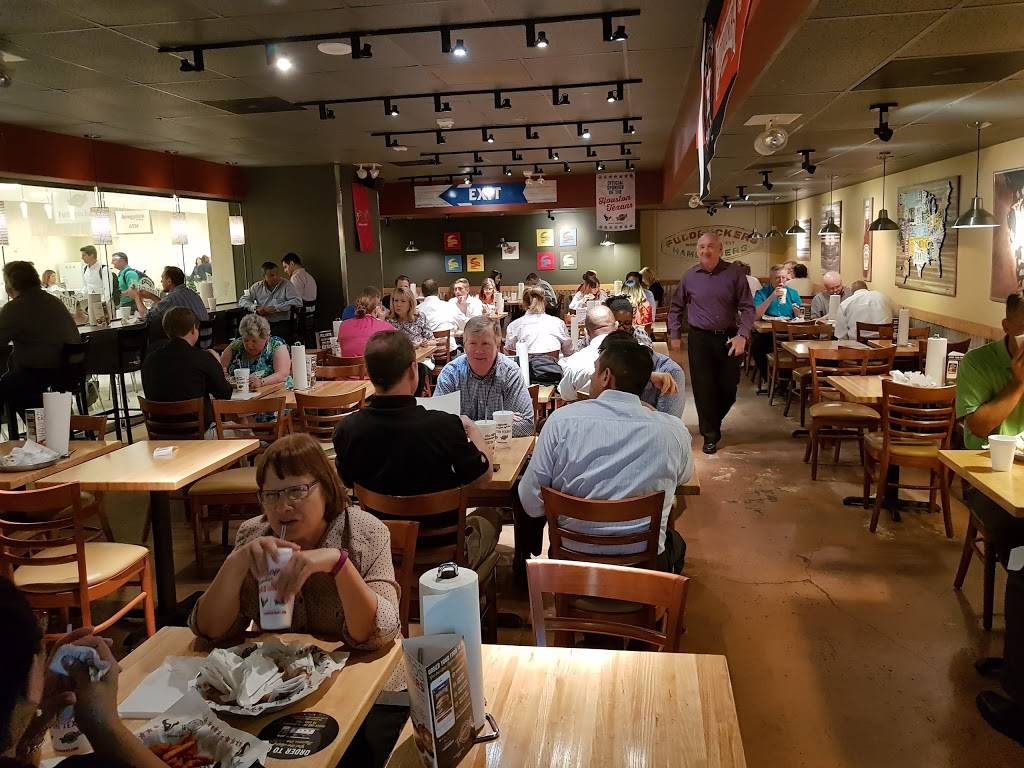 Fuddruckers | restaurant | 1100 Louisiana St a080, Houston, TX 77002, USA | 7135881769 OR +1 713-588-1769