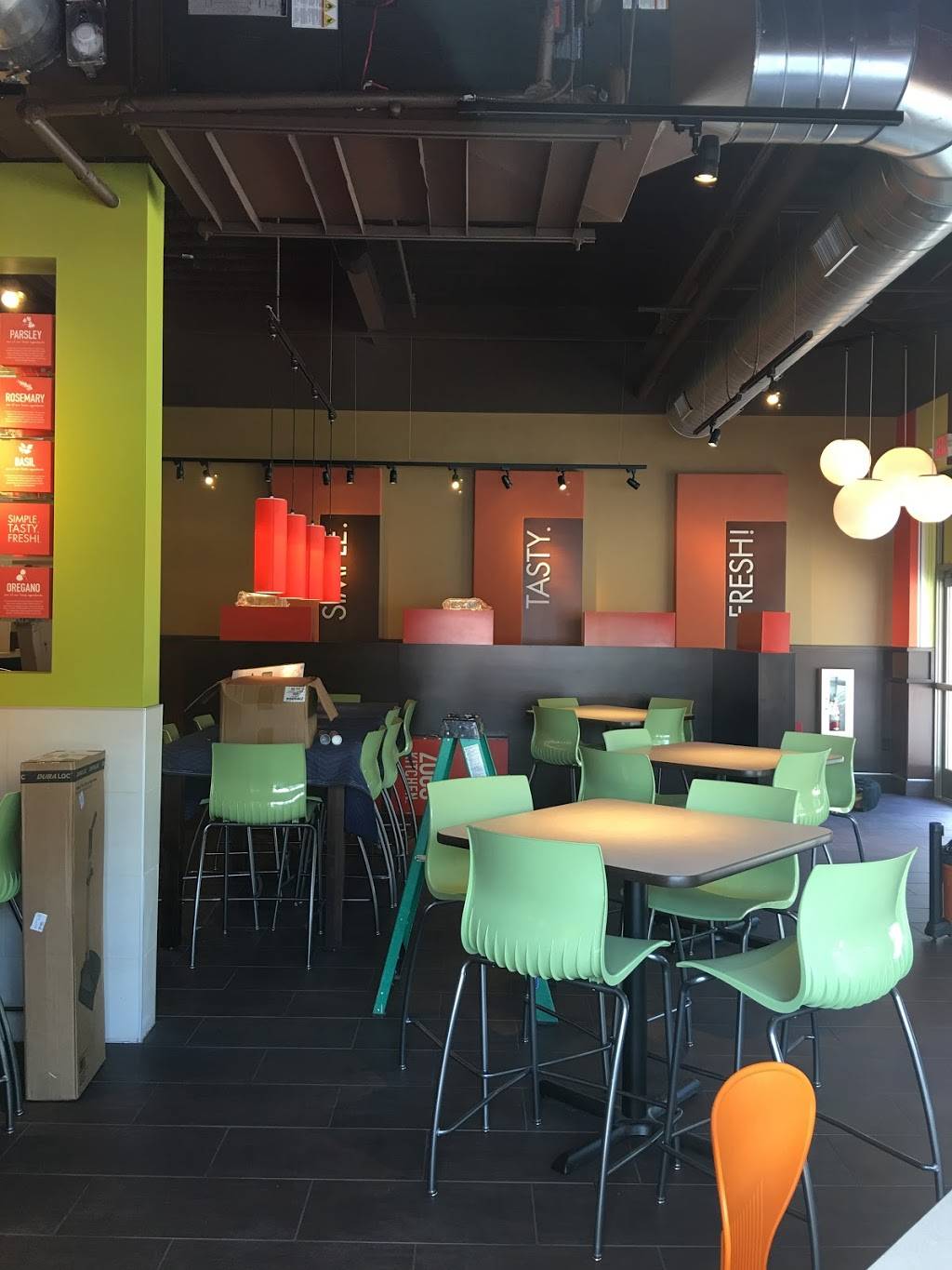 Zoës Kitchen | restaurant | 4505 Kingwood Dr Suite 100, Kingwood, TX 77345, USA | 2819737008 OR +1 281-973-7008