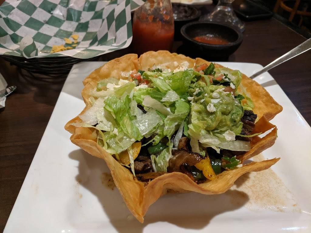 Los Arcos Kitchen & Cantina | restaurant | 7386 Airport View Dr SW, Rochester, MN 55902, USA | 5072060302 OR +1 507-206-0302