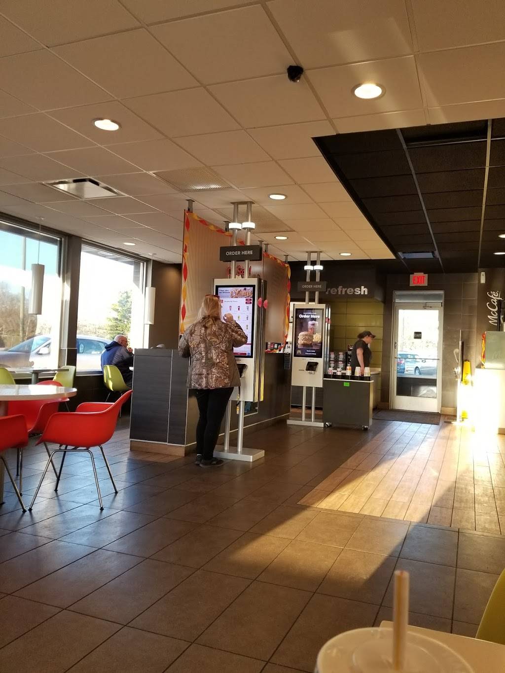 McDonalds | cafe | 755 W IN-154, Sullivan, IN 47882, USA | 8122685420 OR +1 812-268-5420