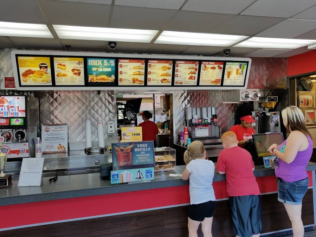 Krystal | meal takeaway | 1909 E Walnut Ave, Dalton, GA 30720, USA | 7062260748 OR +1 706-226-0748