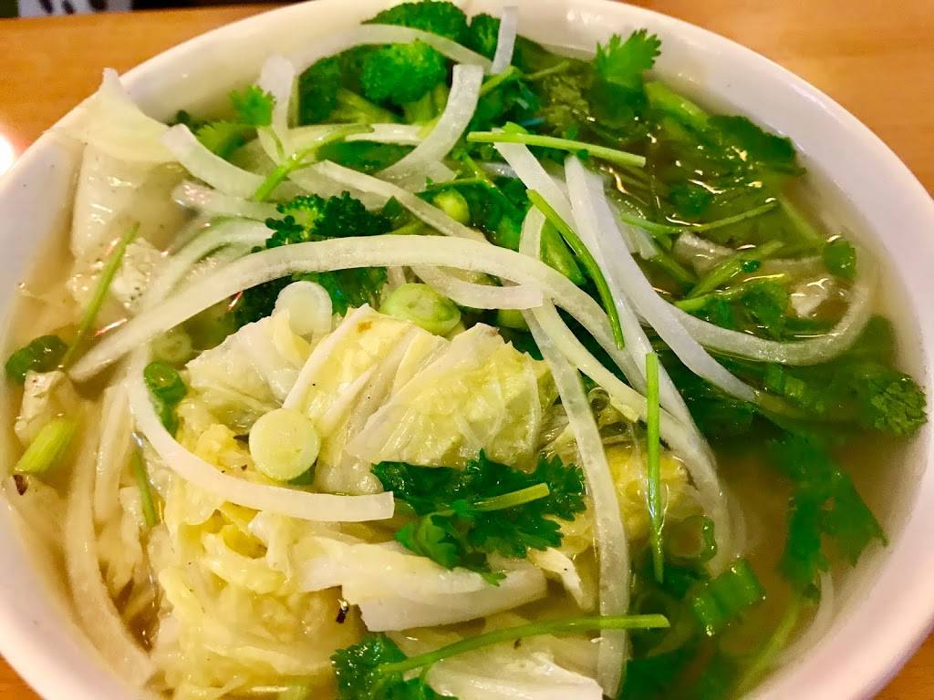 Pho Truc Xanh | restaurant | 503 W Mission Ave, Escondido, CA 92025, USA | 7604898201 OR +1 760-489-8201