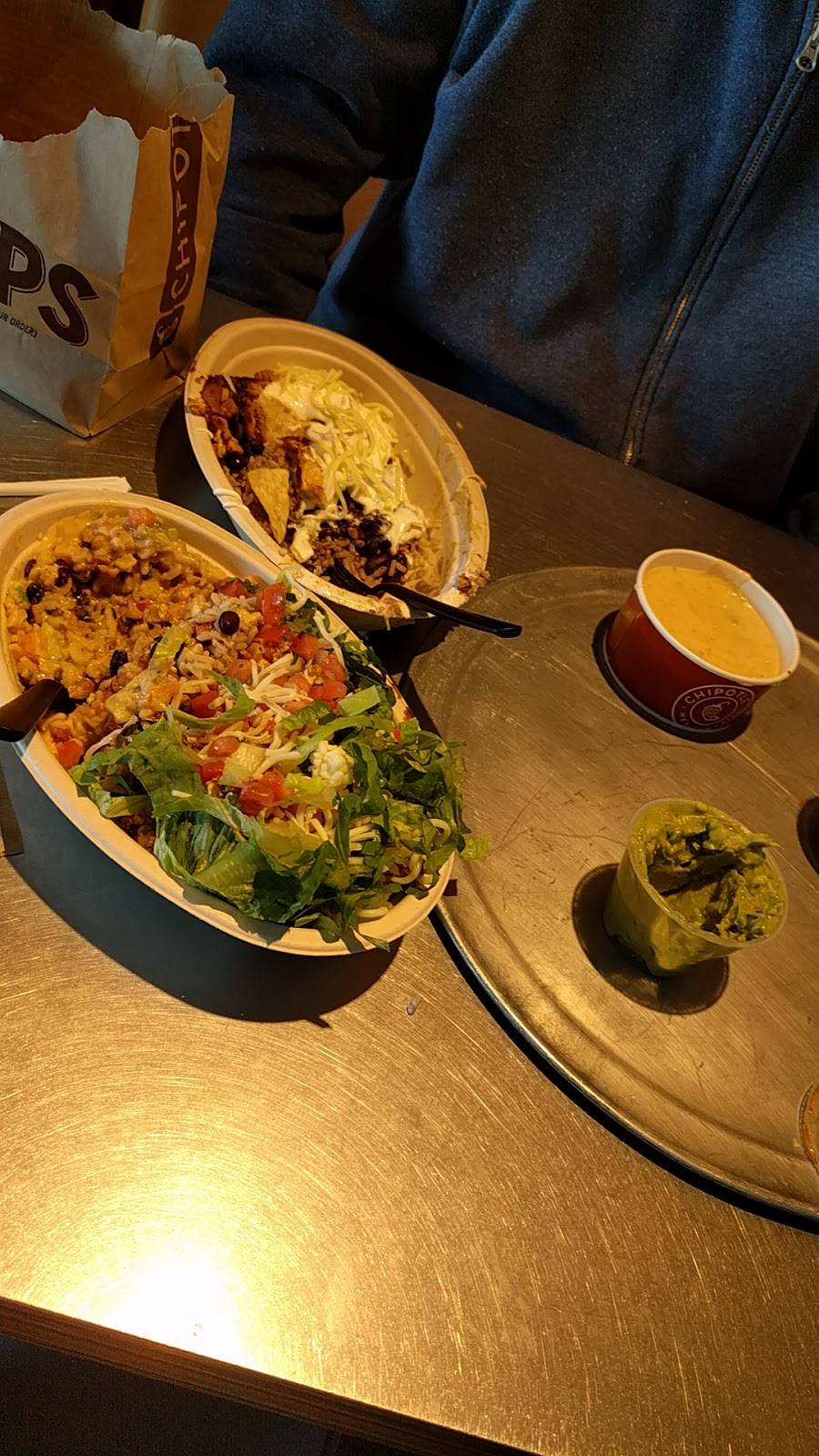 Chipotle Mexican Grill | restaurant | 6005 O St A, Lincoln, NE 68510, USA | 4023272778 OR +1 402-327-2778